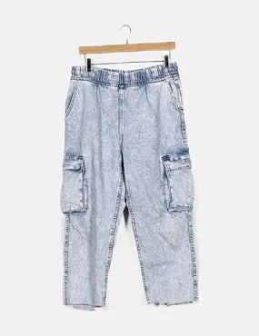 Bershka Pantalón denim cargo