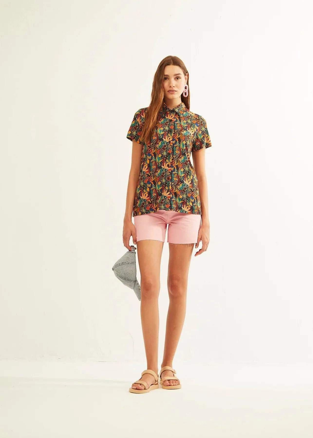 Camisa Xantik M/C Navy Wildflower