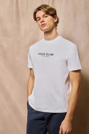 Camiseta blanca de cuello redondo con logotipo engomado Polo Club