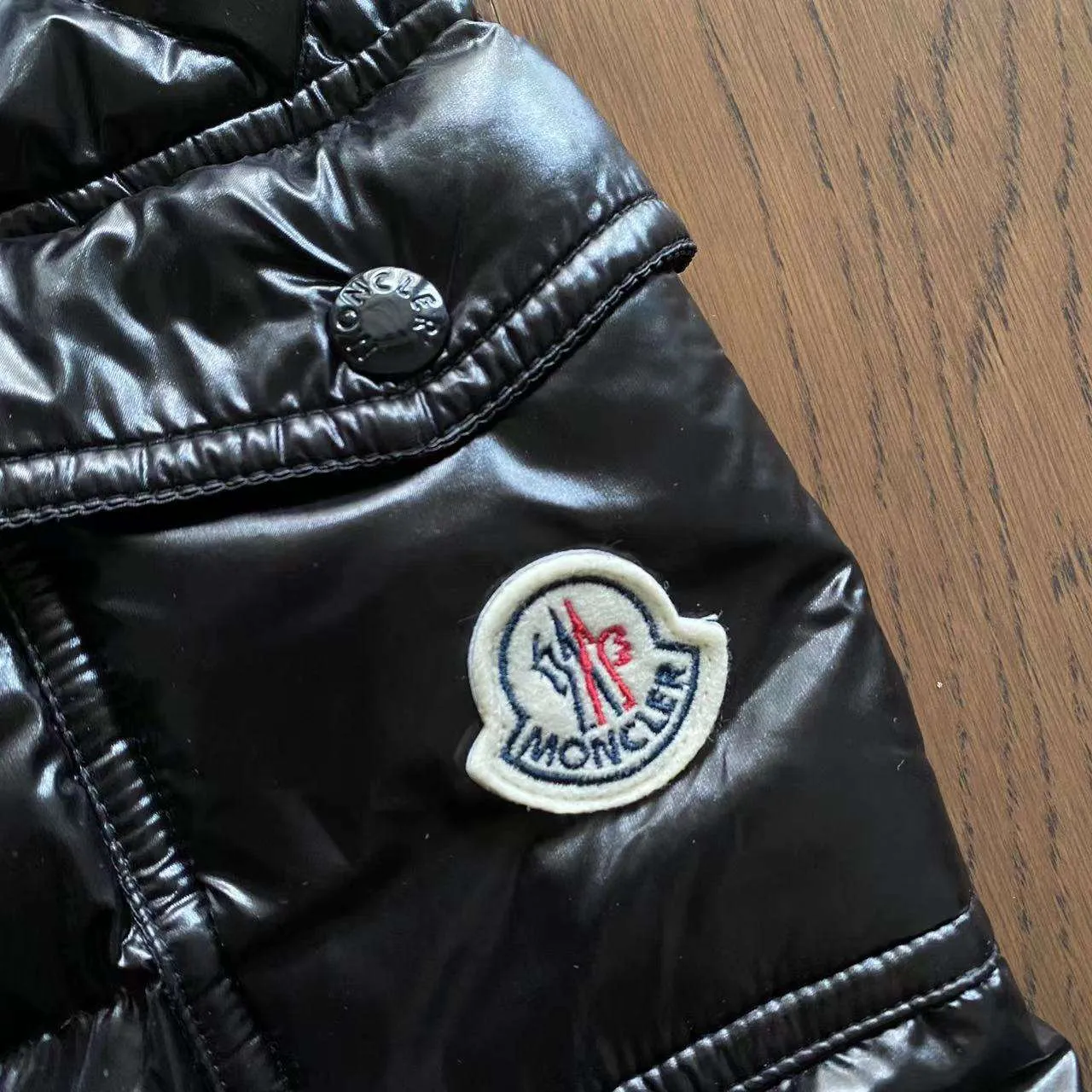 Chaqueta Moncler Basic Fit