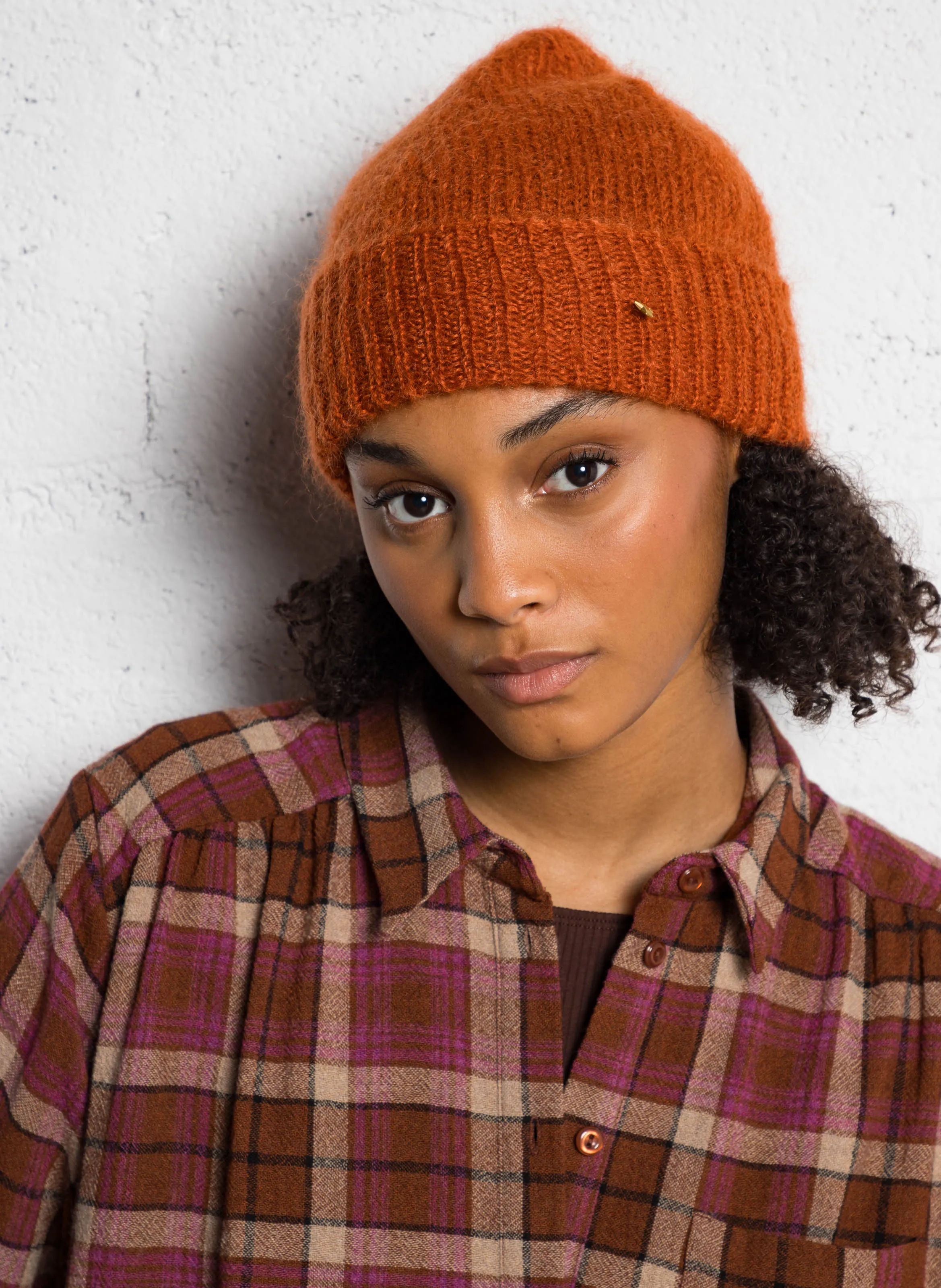 DES PETITS HAUTS CHAMI - Gorro de lana en naranja