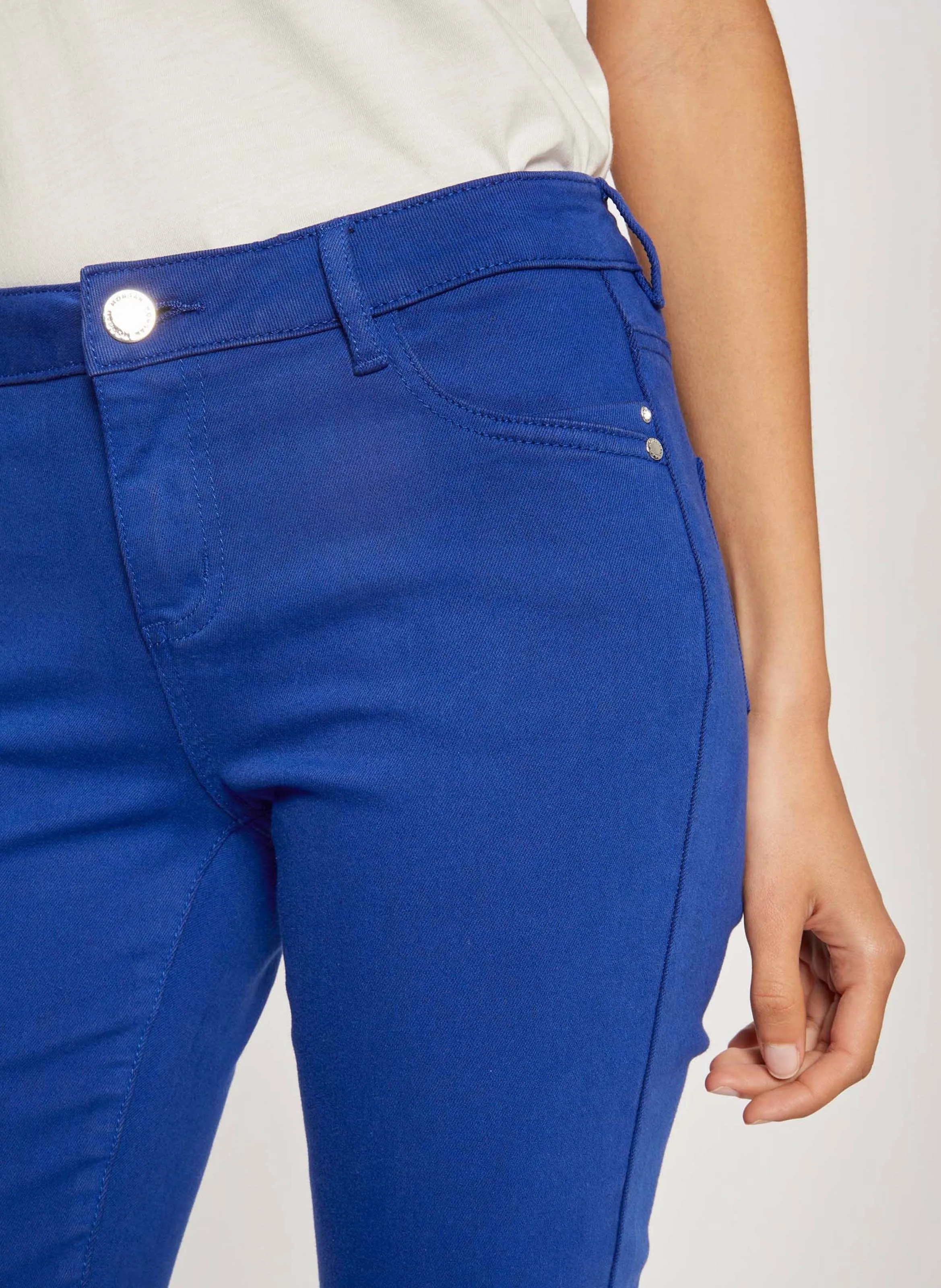 PETRA - Pantalón skinny de talle bajo en azul