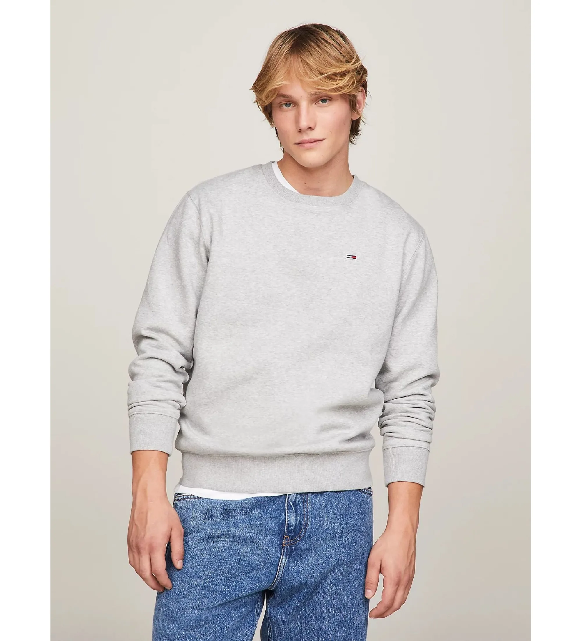 TOMMY JEANS SUDADERA DE FELPA CON PARCHE GRIS