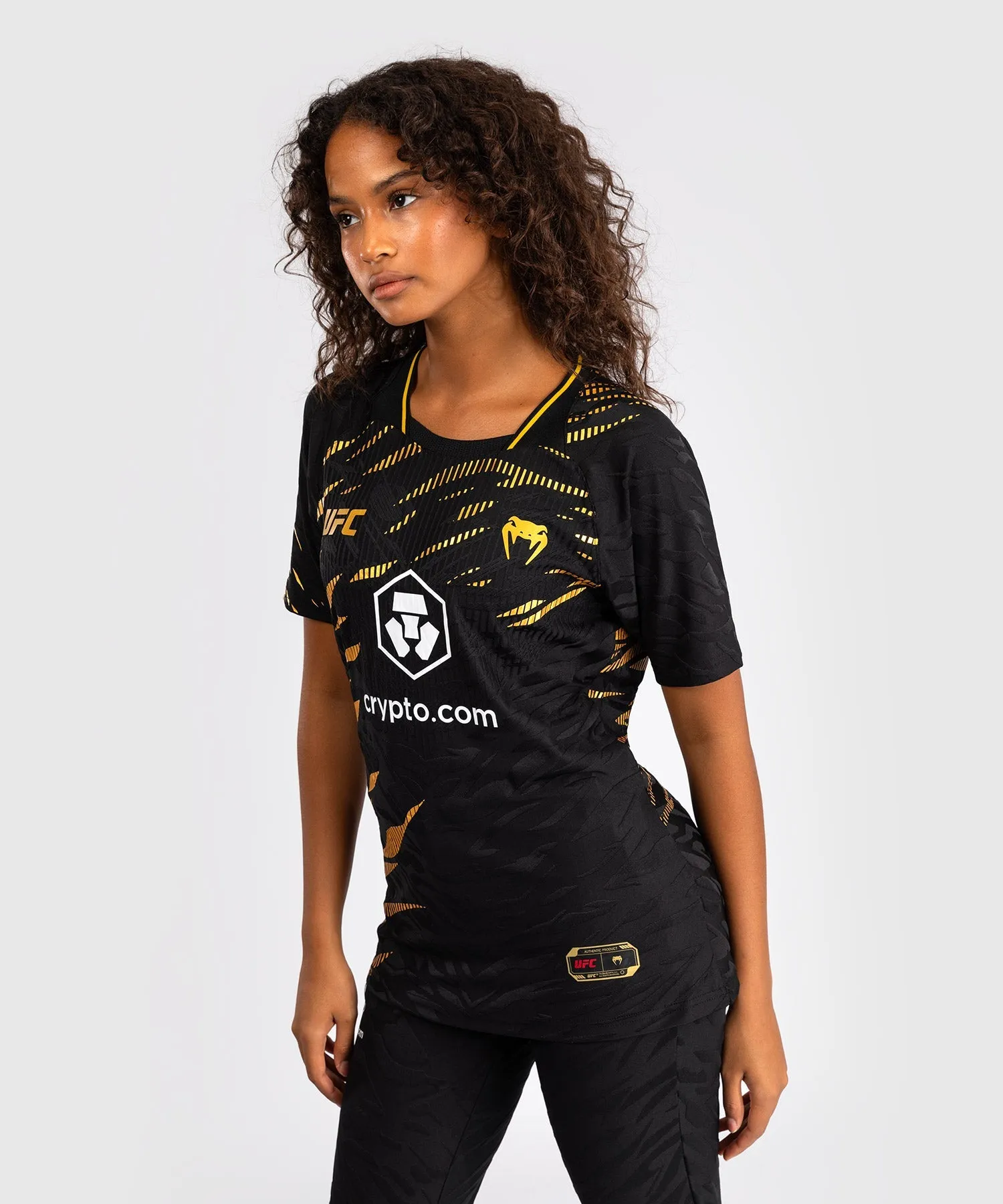 UFC Fusion by Venum Personalizados Authentic Fight Night Camiseta de Salida para Mujer - Campeón