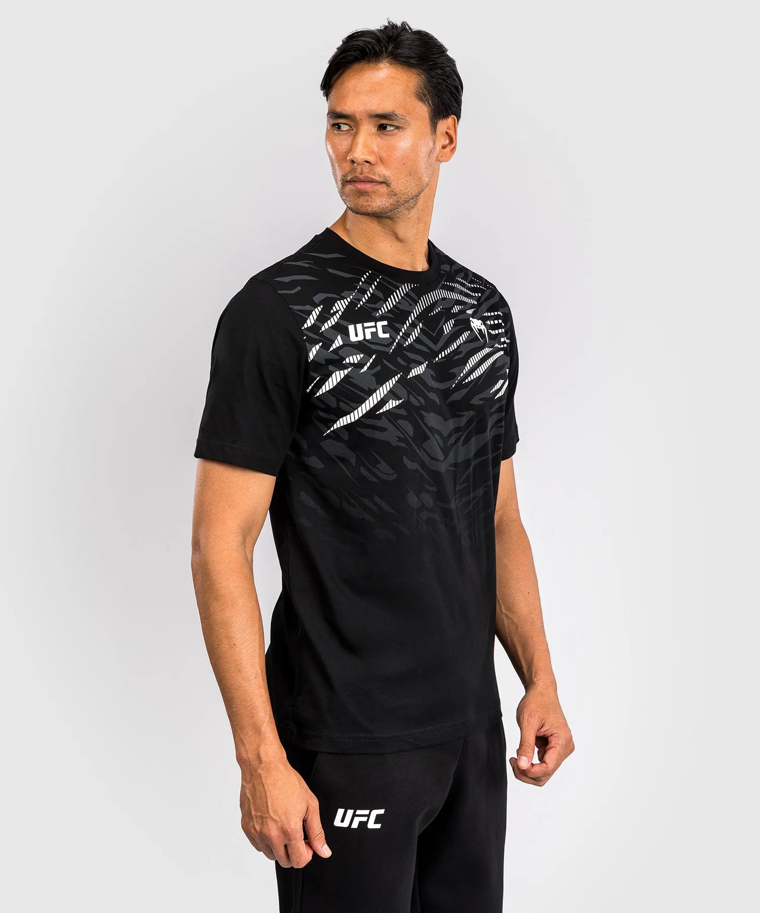 UFC Fusion by Venum Replica Camiseta de Manga Corta para Hombre - Negro